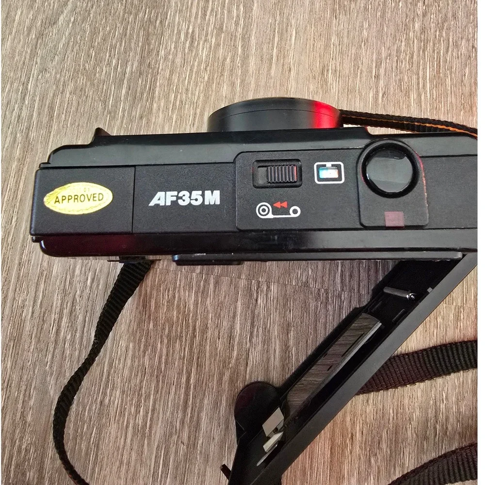Canon AF35M Auto Focus 38mm 1:28 Lens 35mm Film‎ Camera Black